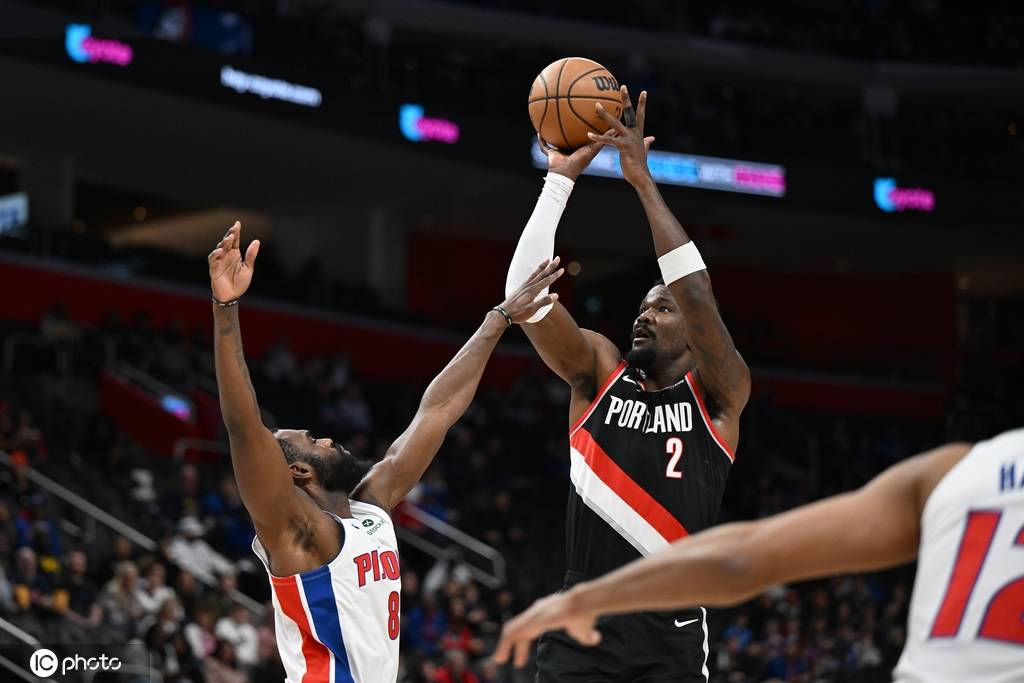 雄鹿队输给尼克斯,防守不力引发总动员的简单介绍 雄鹿队输给尼克斯,防守不力引发总动员的简单介绍