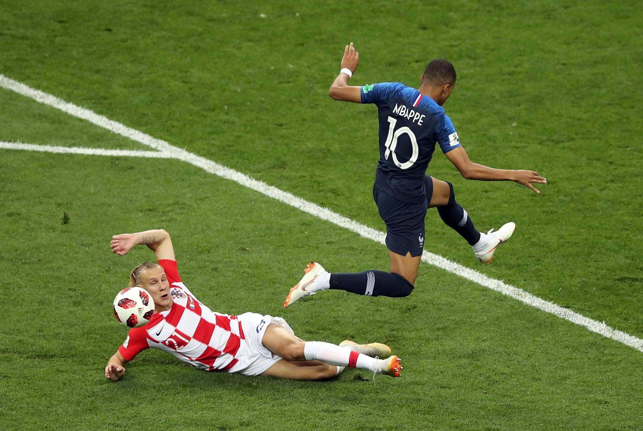 克罗地亚不敌对手，欧洲杯资格悬着