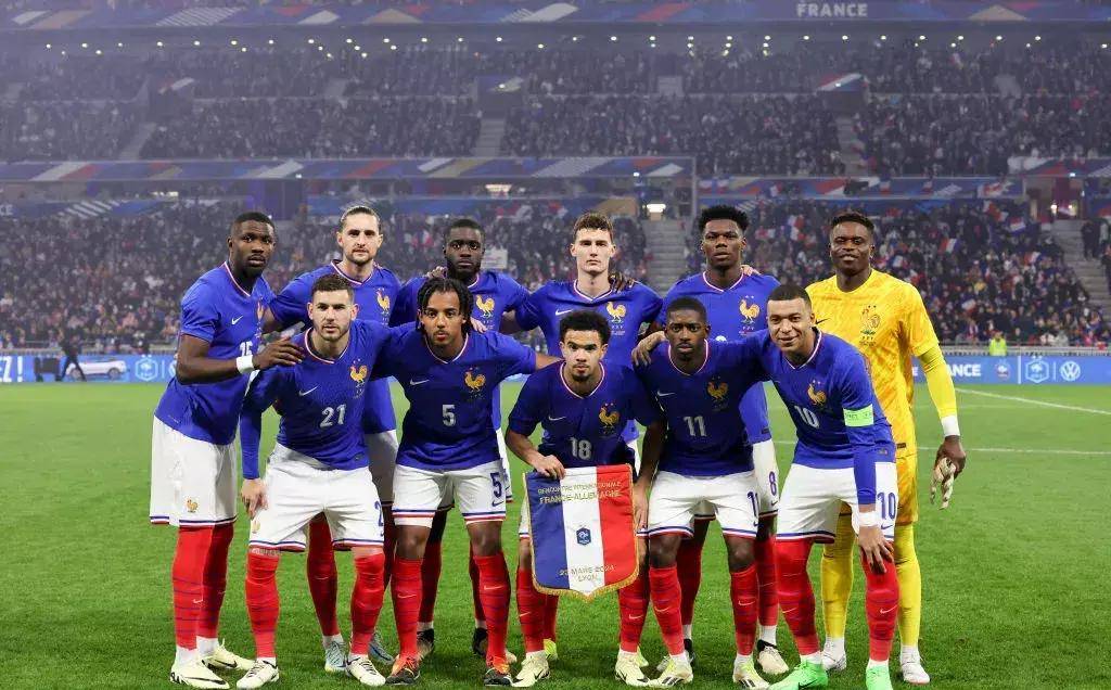 关于葡萄牙队再胜法国队，实力突出晋级欧洲杯十六强的信息