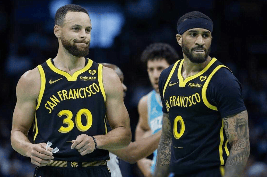 篮球场上悍将对阵,场面异常火爆 篮球场上悍将对阵,场面异常火爆