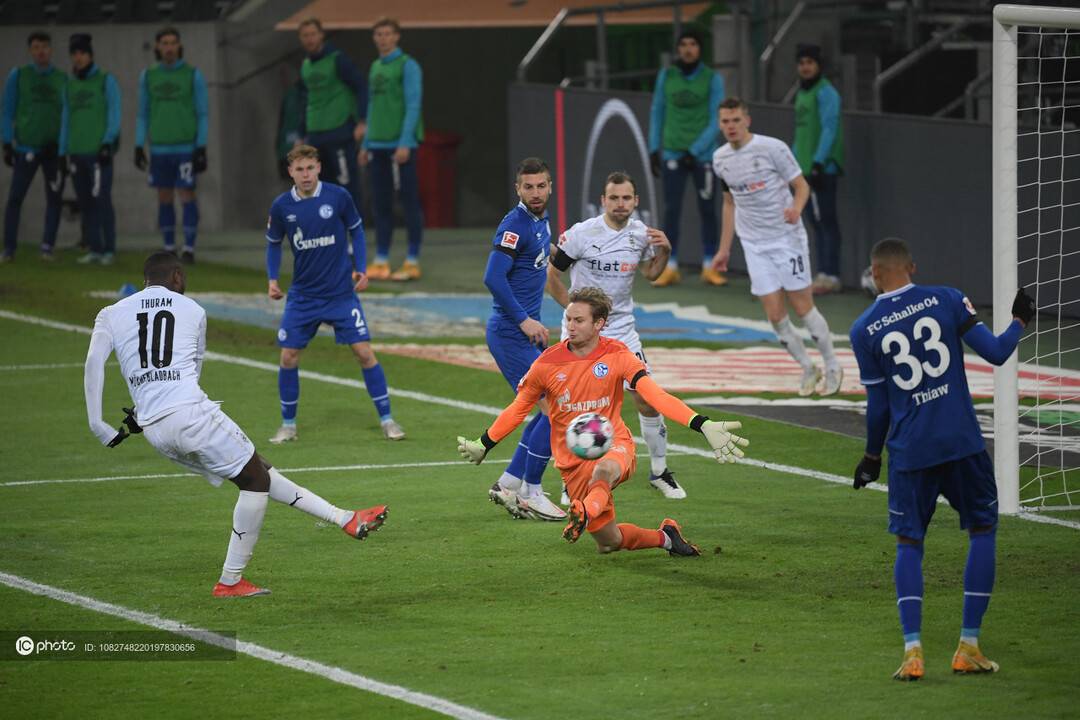 爱游戏-包含门兴格拉德巴赫队准备迎接沙尔克的挑战的词条