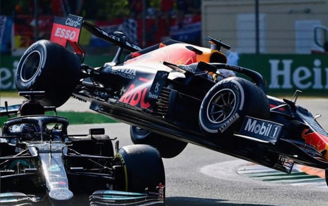 AYX官方直播-关于红牛车队逆转阿斯顿马丁，诺里斯刷新纪录的信息