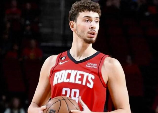 雄鹿轻取吉林队，范弗利特高光表现