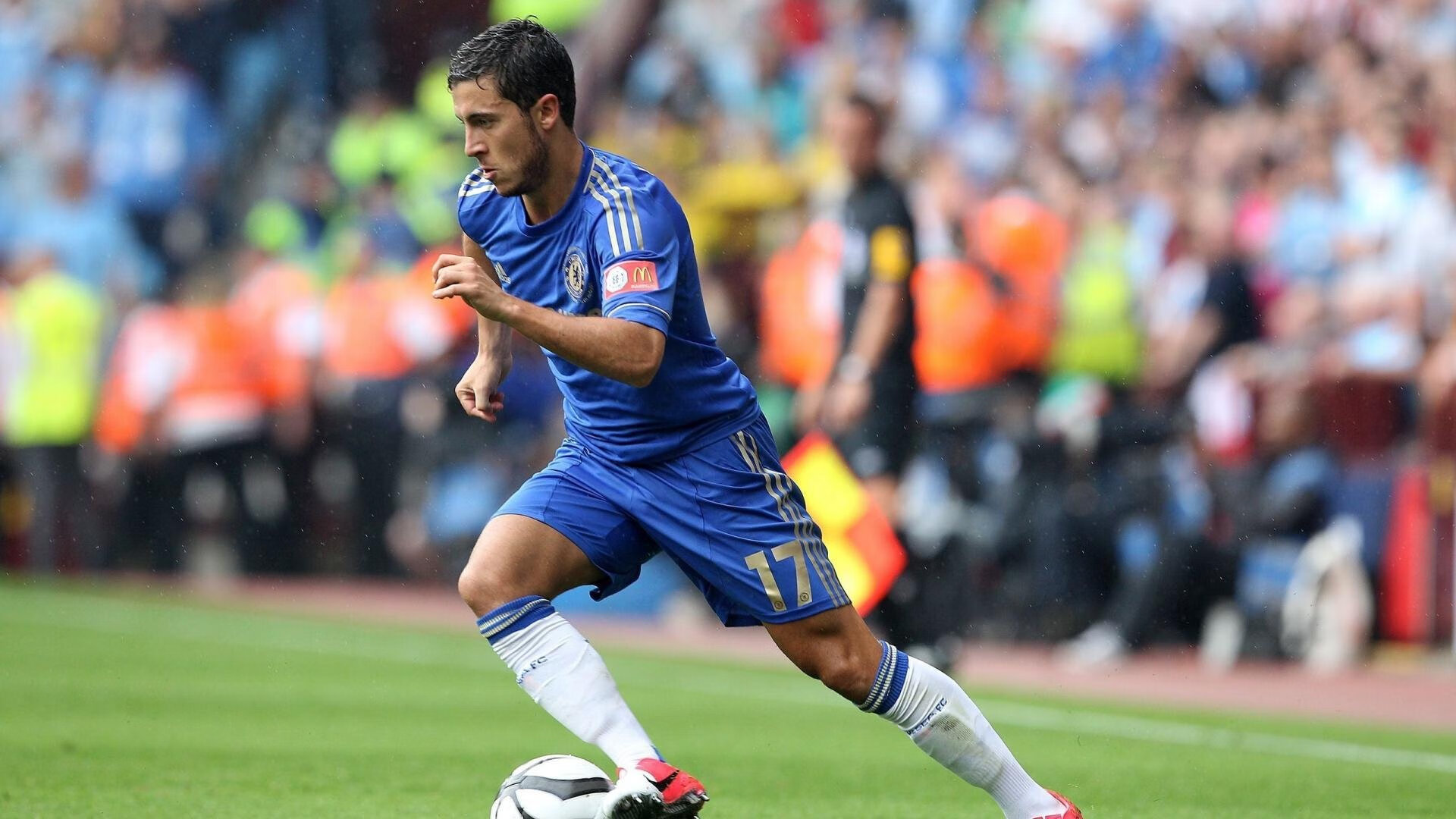 意甲焦点战之夜，苏亚雷斯防守端锁死对手，诠释现代前锋的全面价值