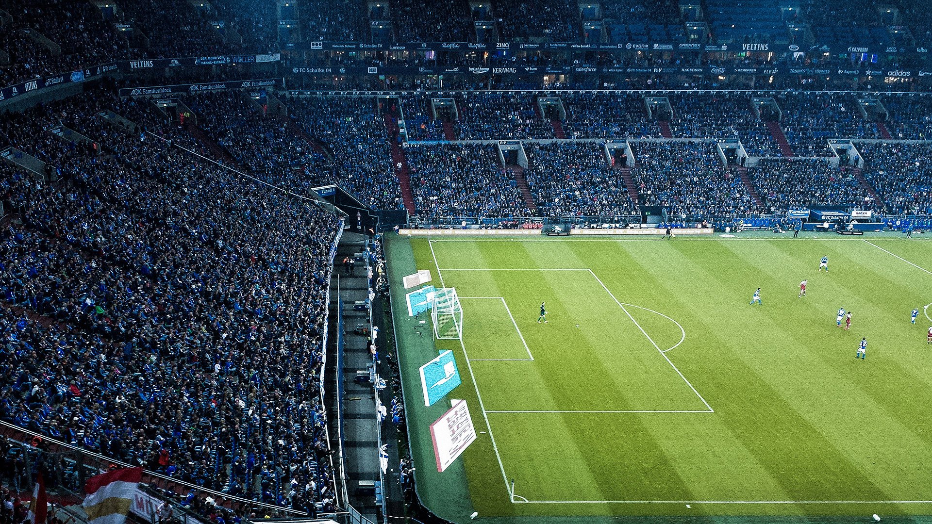 赛道与球场，当F1争冠焦点战遇上独行侠的孤勇时刻