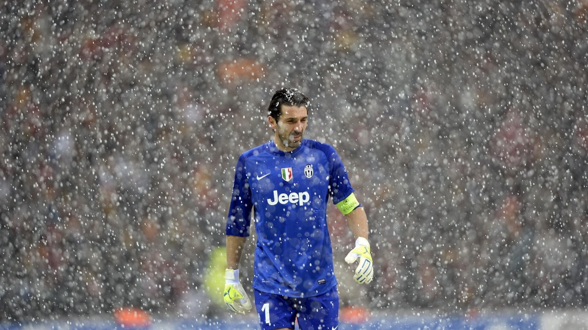 爱游戏体育-点燃赛场的石宇奇，日本队力克马来西亚队背后的羽球激战